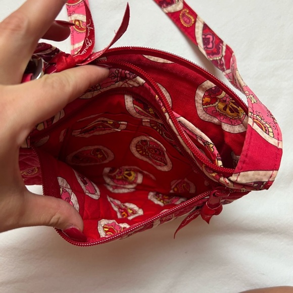 Vera Bradley Red Rosie Posie Crossbody Bag approx 7”x9” - Picture 5 of 9